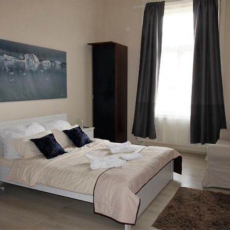 Budapesteasyflat Wesselenyi Luaran gambar