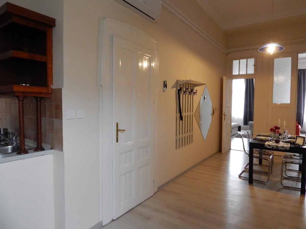 Budapesteasyflat Wesselenyi Luaran gambar