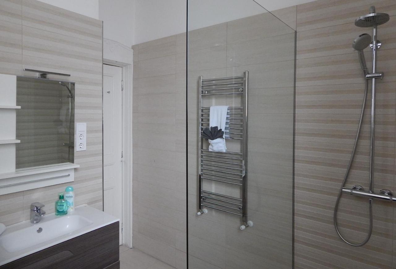 Budapesteasyflat Wesselenyi Luaran gambar