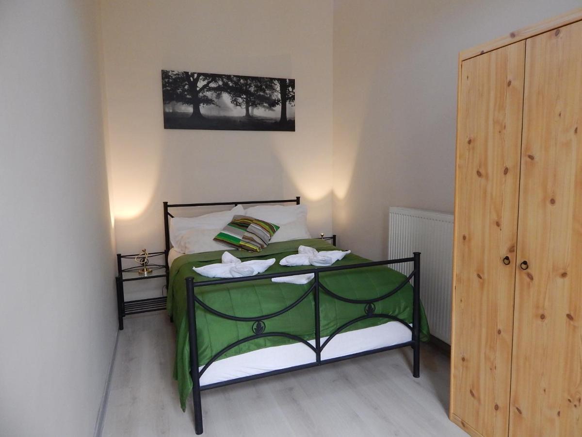 Budapesteasyflat Wesselenyi Luaran gambar