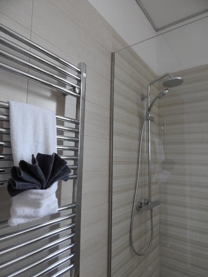 Budapesteasyflat Wesselenyi Luaran gambar