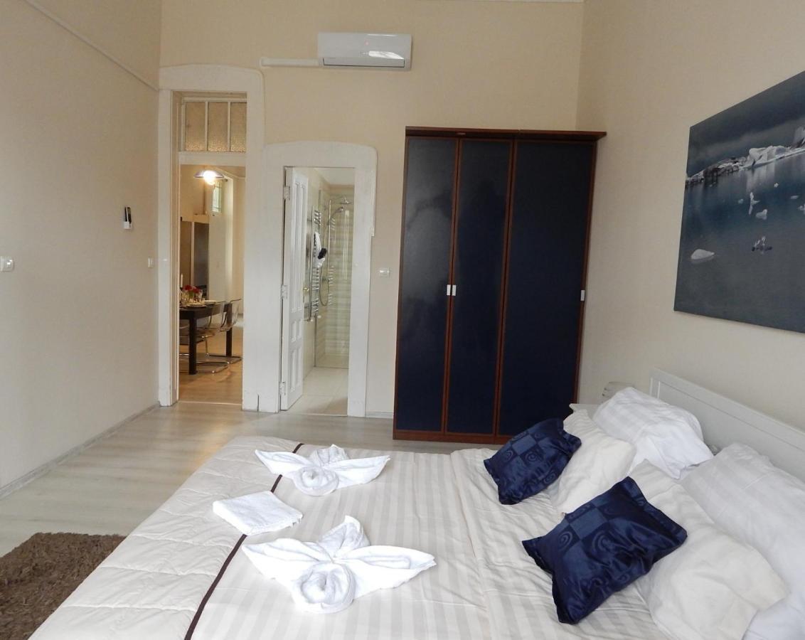 Budapesteasyflat Wesselenyi Luaran gambar